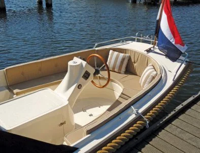 Huur sloep voor 10 personen in de delta marina haven te Kortgene