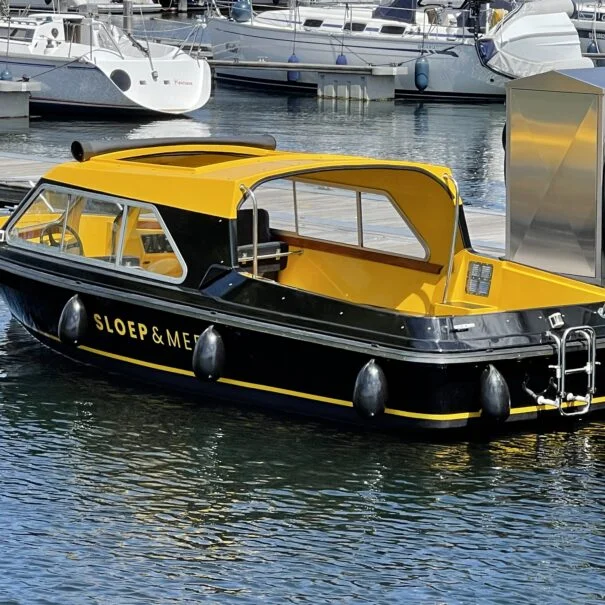 Electrische sloep huren op het Veerse meer.